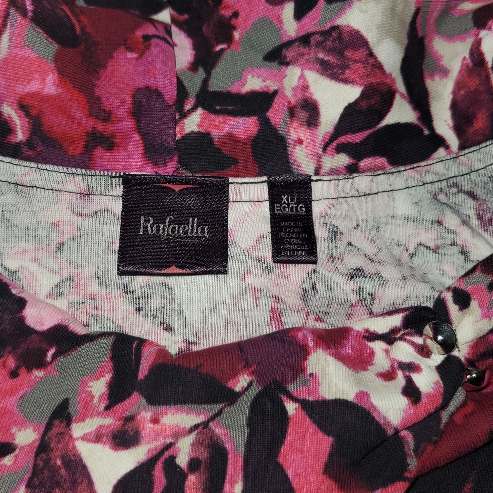 Floral semi turtle neck top - Picture 3 of 8